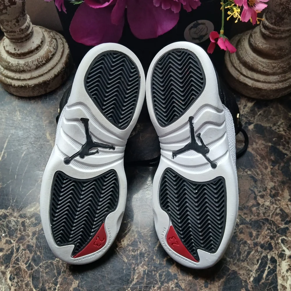 Jordan 12 Retro Playoffs Basketball/Streetwear ShoesSize 2 Youth - Picture 8 of 13